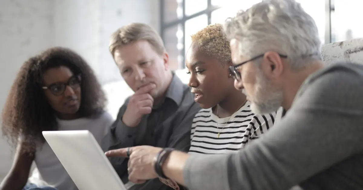 Pourquoi les Avis Clients Sont Indispensables pour Votre Stratégie Marketing