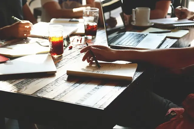 Comment Utiliser les Avis Clients pour Améliorer Votre Stratégie