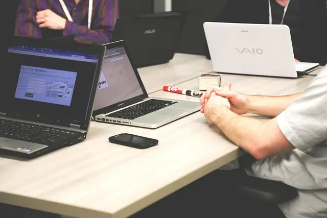 Comment Analyser les Avis Clients pour Améliorer votre Réputation
