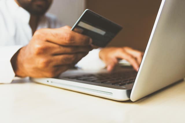 Comment Les Avis Clients Peuvent Transformer Votre Image de Marque